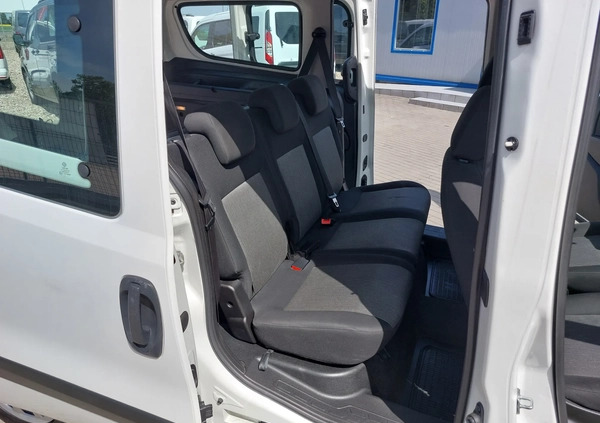 Fiat Doblo cena 39000 przebieg: 161000, rok produkcji 2018 z Jedwabne małe 232